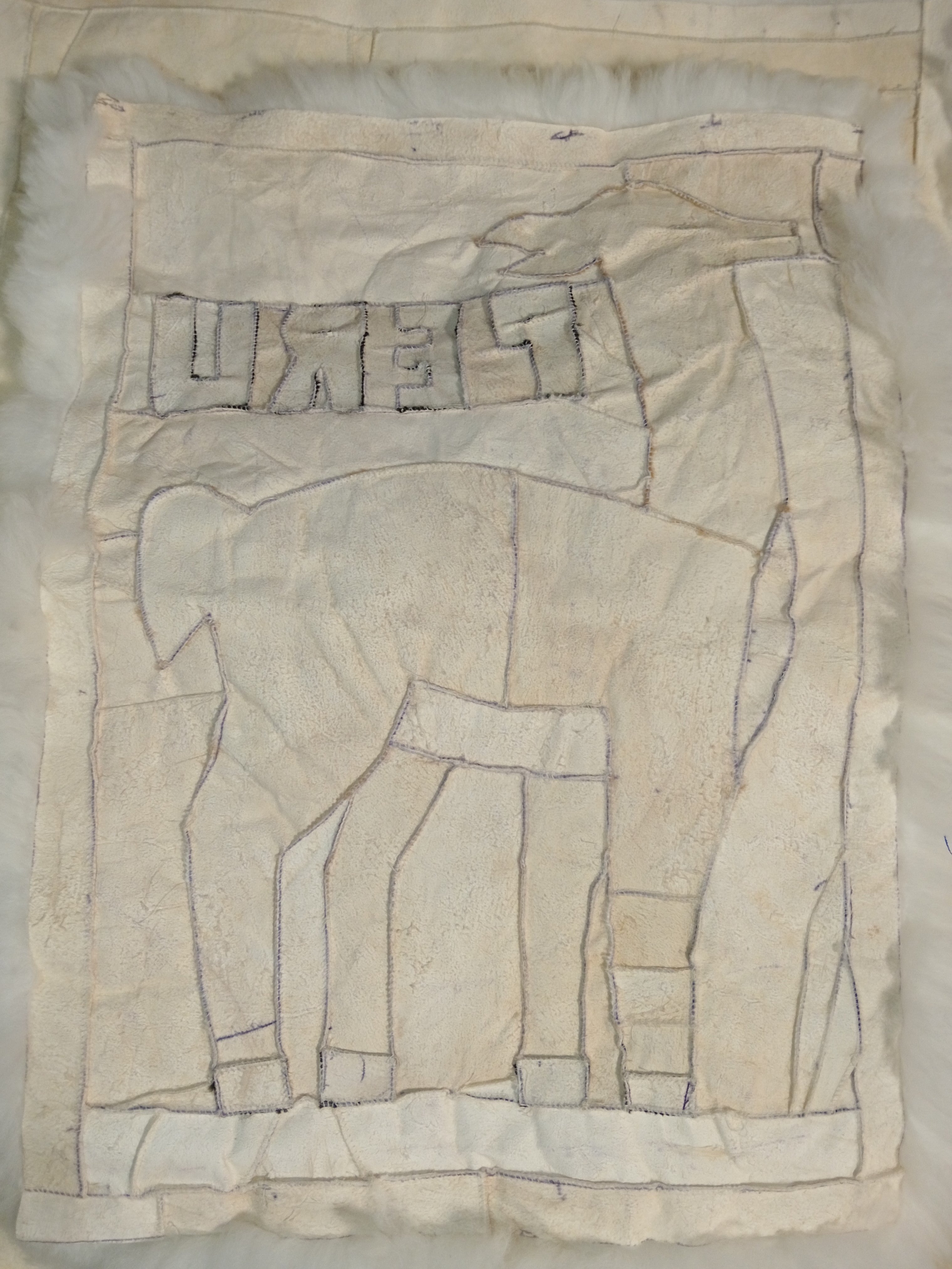 Tapiz Peruano de Piel de Alpaca (Diseño Alpaca) – 70x50 cm